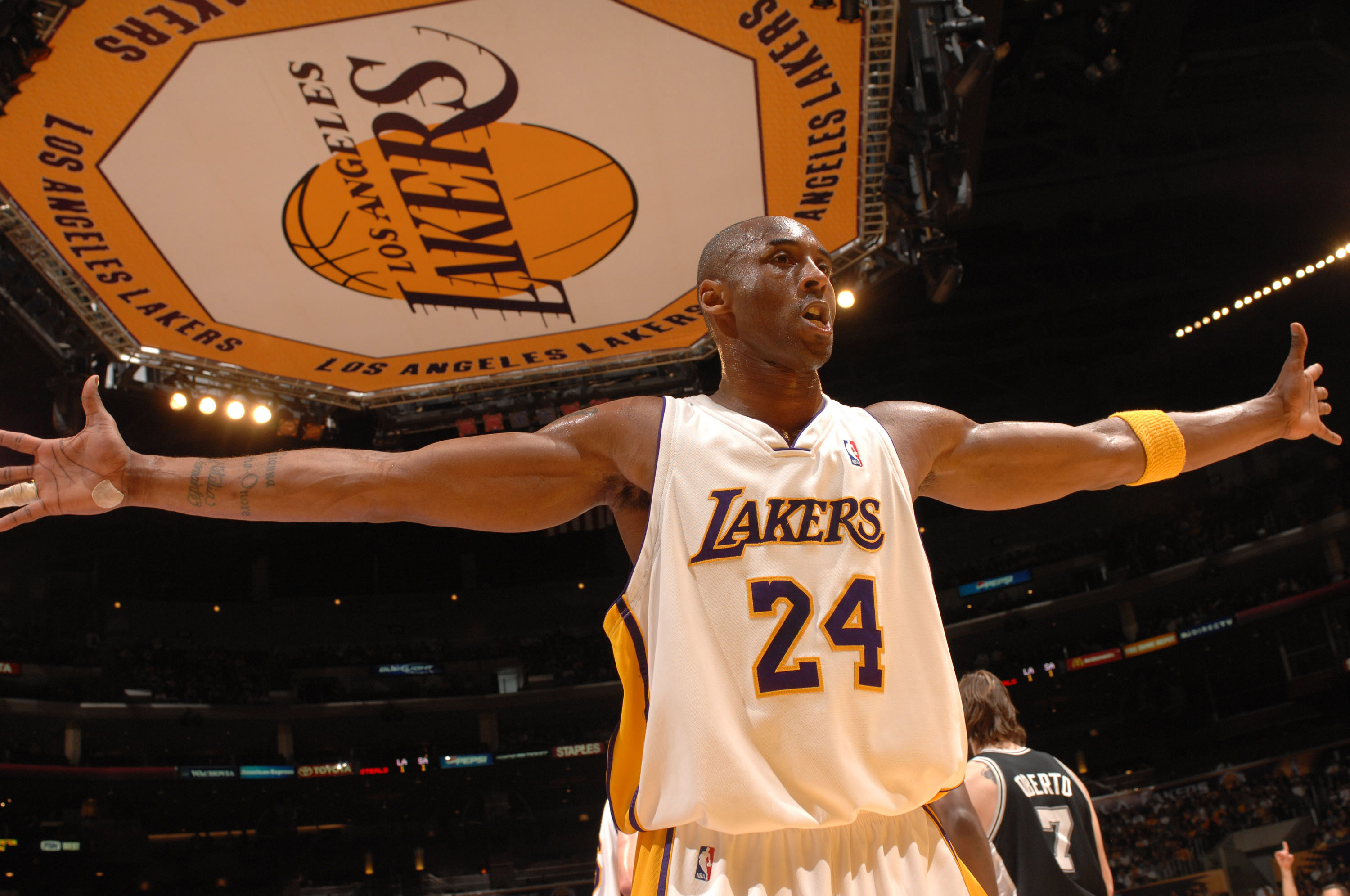 但却透露出 但却透露出