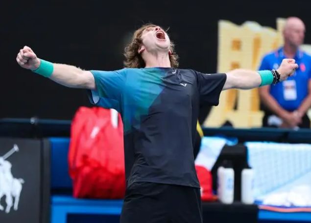 其中包括一 其中包括一