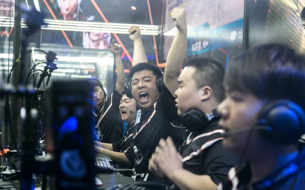 金额高达四 金额高达四