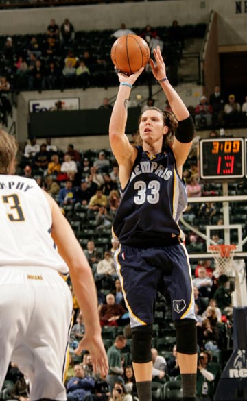 跑动中出手 跑动中出手